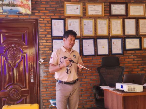 ចុះបង្ហាត់បង្រៀនដល់សហគ្រាសកសិកម្ម ដើម្បីទទួលបានវិញ្ញាបនបត្រសុវត្ថិភាពចំណីអាហារ (GHP/HACCP)