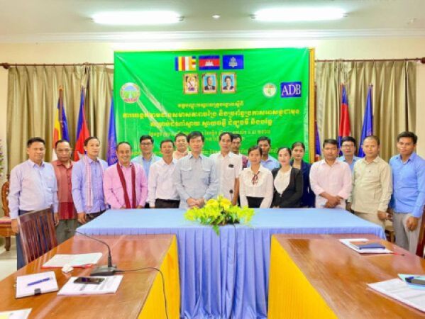 វគ្គបណ្តុះបណ្តាលគ្រូបង្គោលស្តីពី”ការអង្កេតតាមដានសមាសភាពចង្រៃ និងប្រព័ន្ធប្រកាសអាសន្នជាមុនសម្រាប់ដំណាំស្វាយ ស្វាយចន្ទី ដំឡូងមី និងបន្លែ”