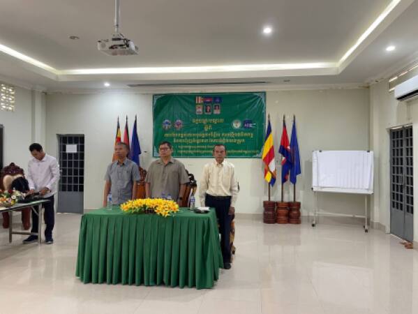 វគ្គបណ្តុះបណ្តាលស្តីពី “ការលើកកម្ពស់ការអនុវត្តការចិញ្ចឹម ការបង្កើនផលិតកម្ម និងការជំរុញនិរន្ភភាព នៃការចិញ្ចឹមមាន់ស្រុក