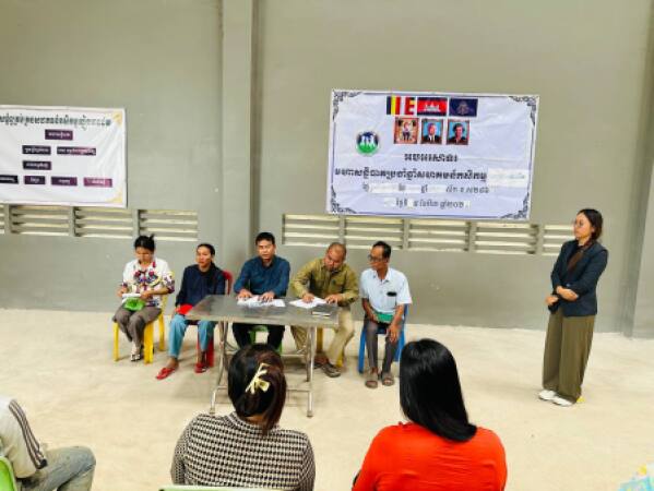 ប្រជុំពិគ្រោះយោបល់ជាសាធារណៈនិងរៀបចំរបាយការណ៍បច្ចុប្បន្នភាពគ្រប់ជ្រុងជ្រោយលើផលប៉ះពាល់សង្គមនិងបរិស្ថាន និងយេនឌ័រ