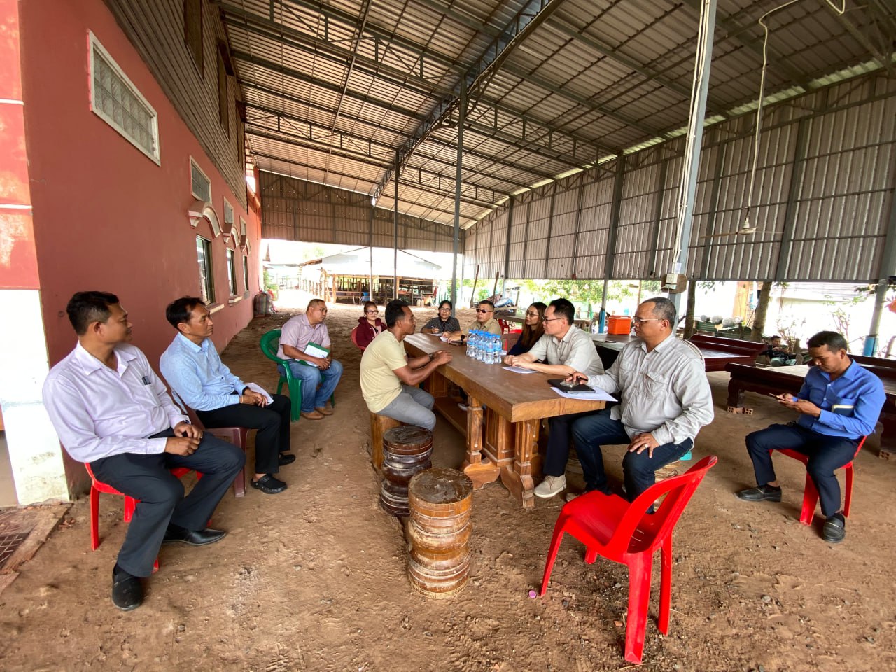 ចុះពិនិត្យទៅលើការអនុវត្តគម្រោងរបស់កសិកដែលបានទទួលប្រាក់កម្ចីពីគម្រោង (ACSEP) កសិករចិញ្ចឹមមាន់ស្រុក និងសហគមន៍កសិកម្មដាំបន្លែ ក្នុងខេត្តសៀមរាប