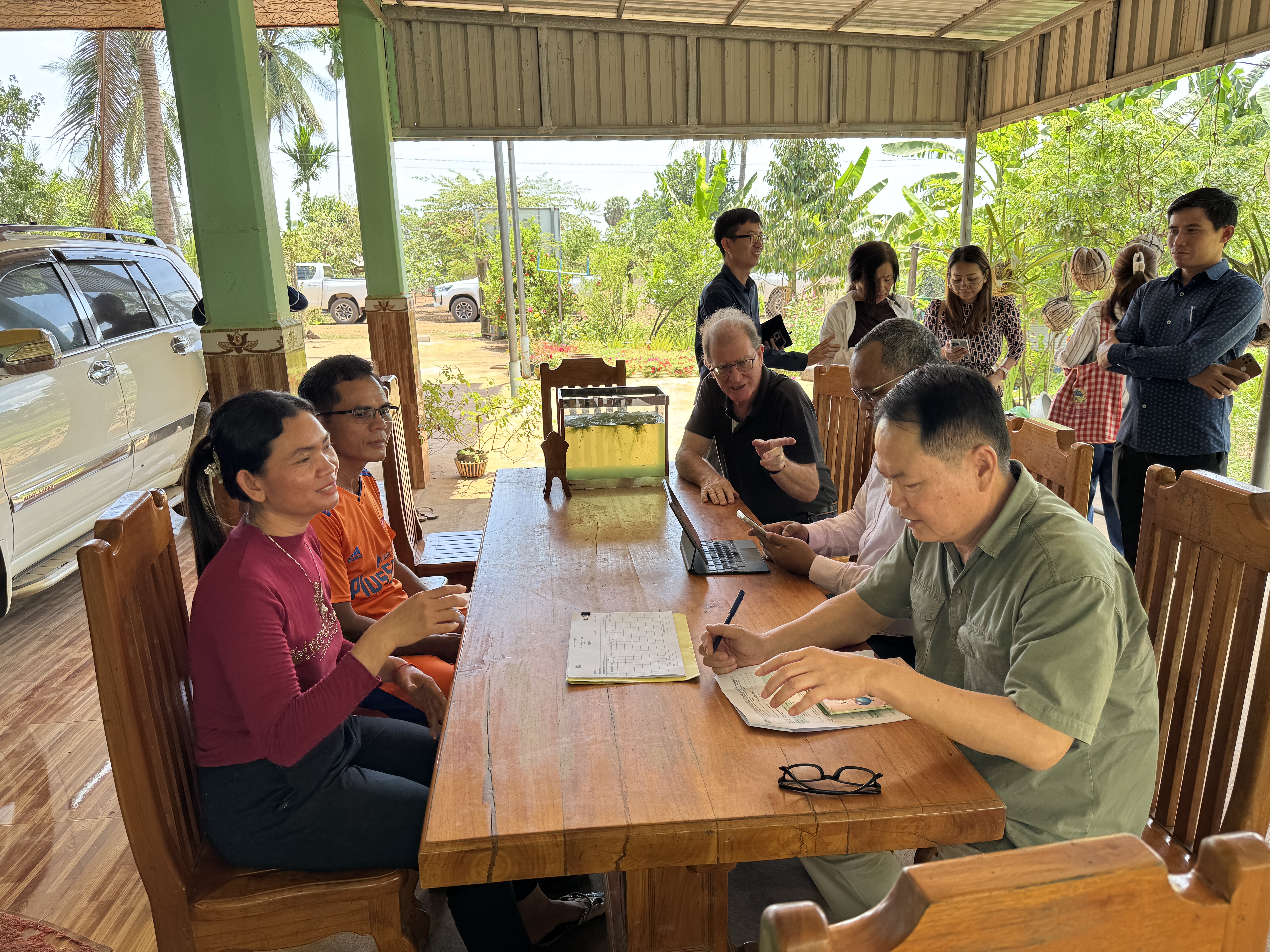 ចុះធ្វើការពិនិត្យវឌ្ឍនភាពការអនុវត្តគម្រោង (ACSEP) របស់កសិករចិញ្ចឹមមាន់ និងភ្ញាស់កូនមាន់ និងពិនិត្យផ្លូវមួយខ្សែរ ជាមួយក្រុមបេសកកម្មនៃធនាគាអភិវឌ្ឍន៍អាស៊ី (ADB) ក្នុងខេត្តត្បូងឃ្មុំ